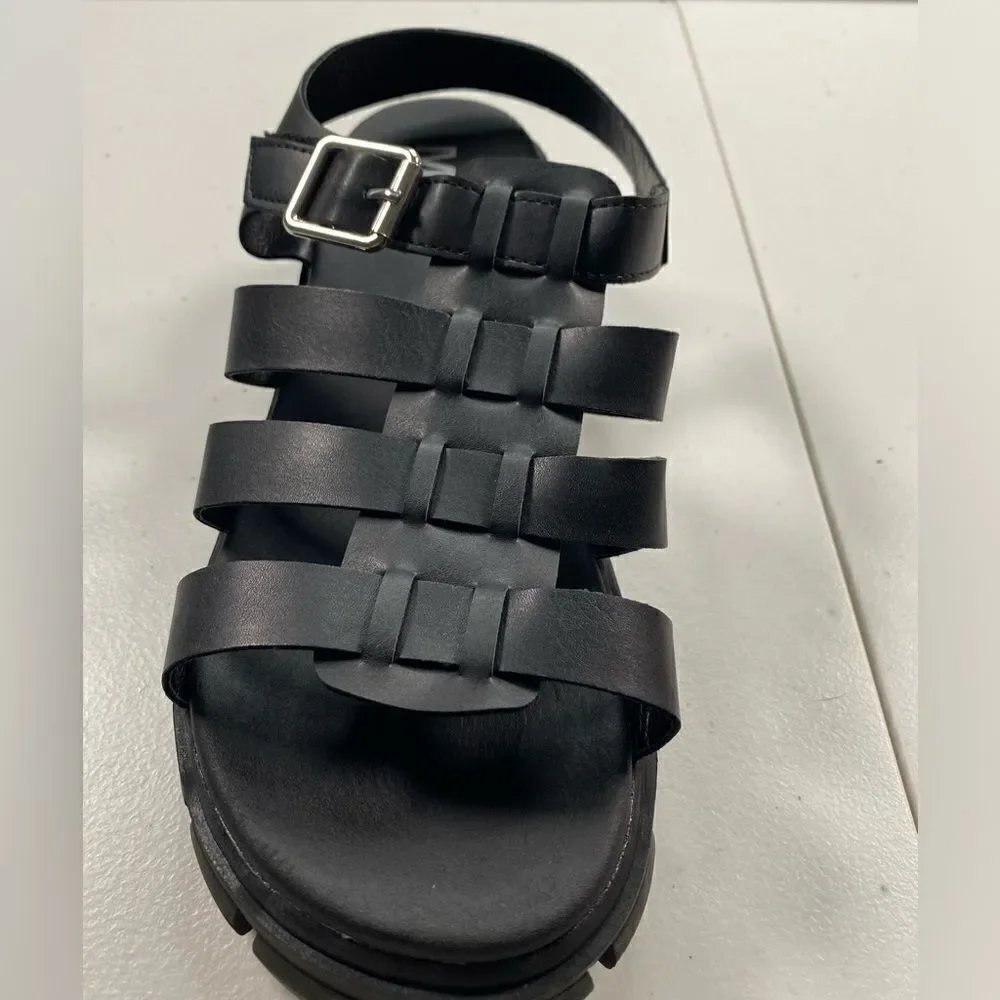 NIB MIA Girls Black 2” Platform Open Toe Lug Grip Sole Sandal - Size 6
